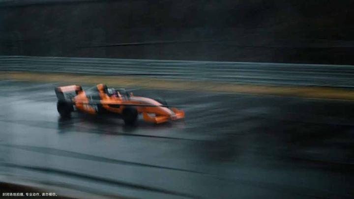 淘宝闪购 × F1 画面